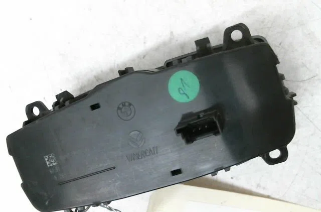 Commande eclairage Bmw 1 (F20) 118 d (2011-2015) occasion — photo 2