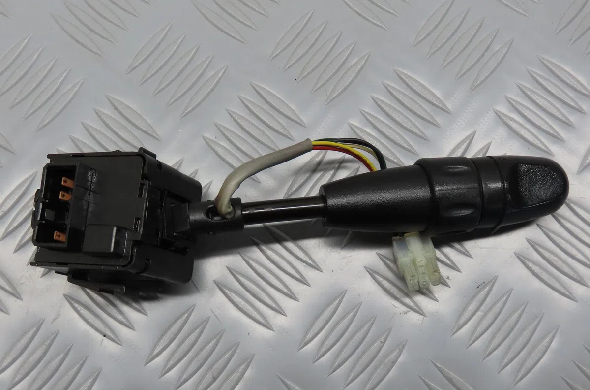Commande eclairage Chevrolet AVEO - KALOS 3-5 portes (T200) 1.4 16v (2003-2008) occasion — photo 2