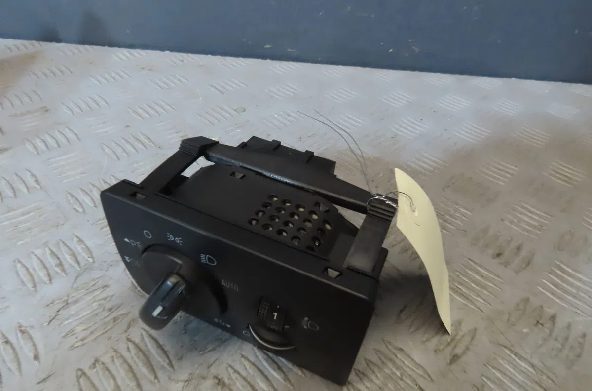 Commande eclairage FORD CMAX 2008 occasion — photo 2