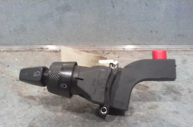 Commande eclairage FORD ESCORT 1989 occasion — photo 3