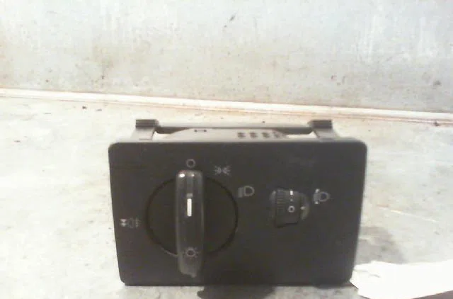 Commande eclairage FORD FIESTA 2006 occasion — photo 3