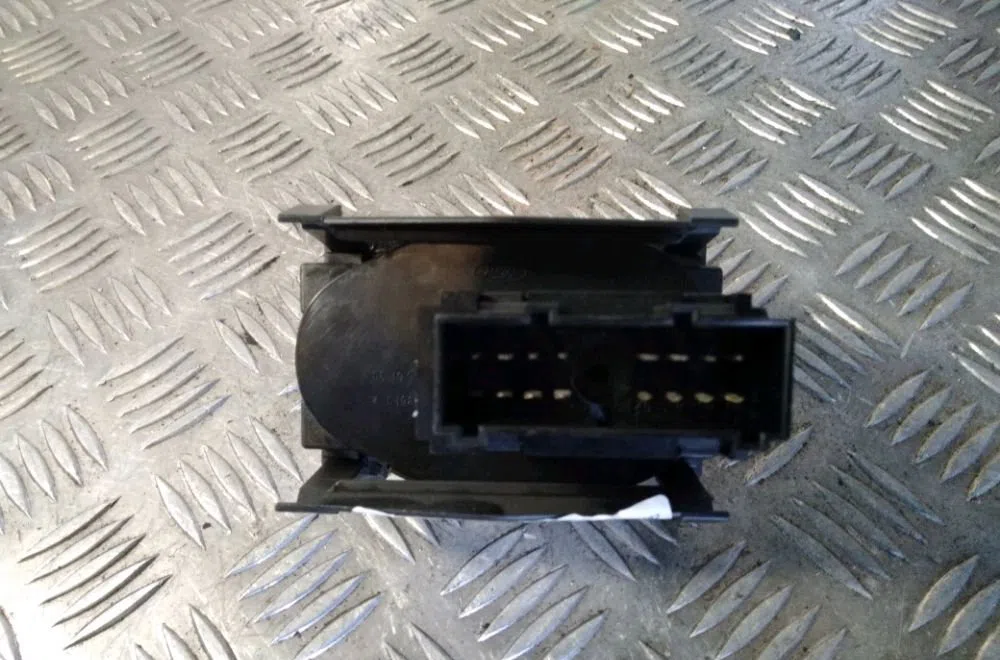 Commande eclairage Ford FIESTA V (JH_, JD_) 1.4 16v (2001-2008) 5 portes occasion — photo 2