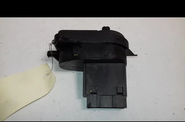 Commande eclairage Ford FIESTA V (JH_, JD_) 1.4 tdci (2001-2008) 5 portes occasion — photo 4