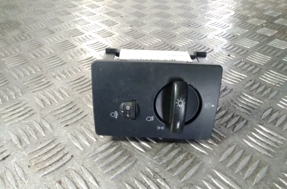 Commande eclairage Ford FIESTA V (JH_, JD_) 1.4 tdci (2001-2008) 5 portes occasion — photo 3