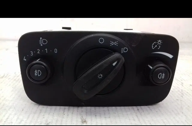 Commande eclairage Ford FIESTA VI (CB1, CCN) 1.25 (2008-2017) occasion — photo 4
