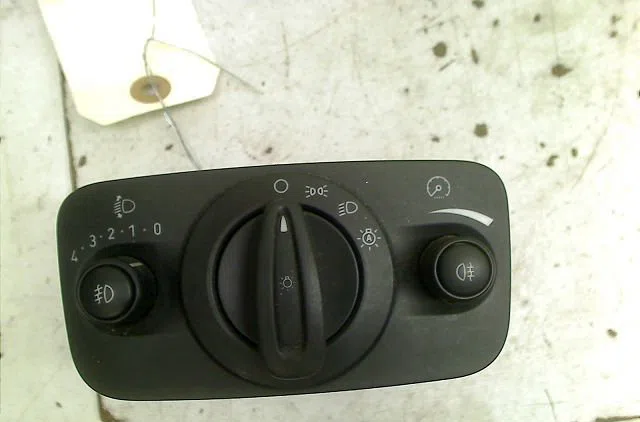 Commande eclairage Ford MONDEO IV (BA7) 1.8 tdci (2007-2015) occasion — photo 4