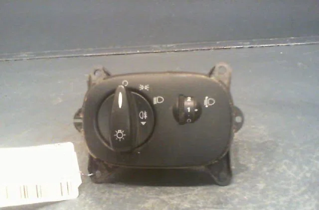 Commande eclairage Ford TRANSIT CONNECT (P65_, P70_, P80_) 1.8 di (2002-2013) occasion — photo 3
