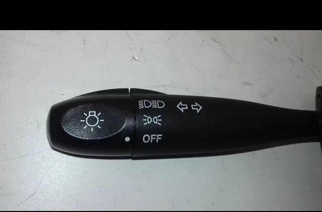 Commande eclairage Hyundai GETZ (TB) 1.5 crdi (2003-2005) occasion — photo 4