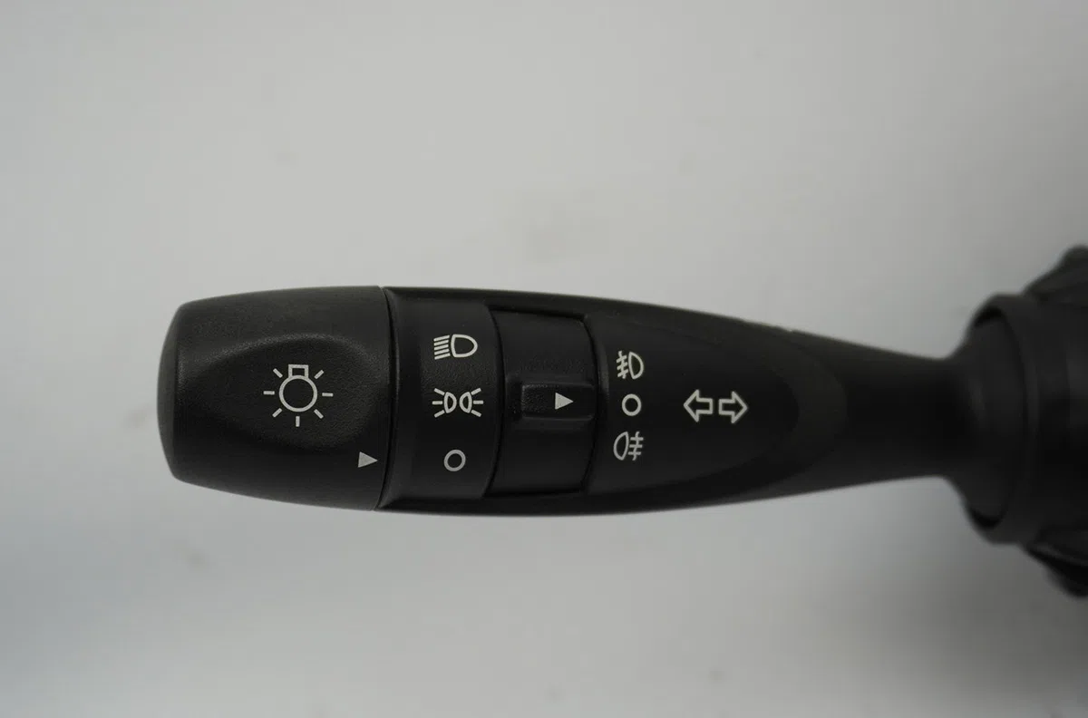 Commande eclairage Hyundai I10 II (BA, IA) 1.2 (2013) occasion — photo 2