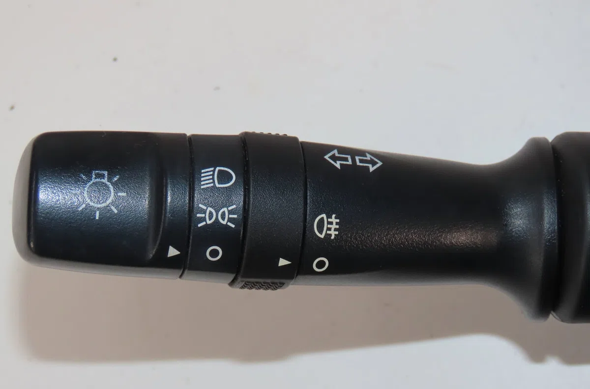 Commande eclairage Hyundai I20 I (PB, PBT) 1.2 (2008-2012) occasion — photo 2