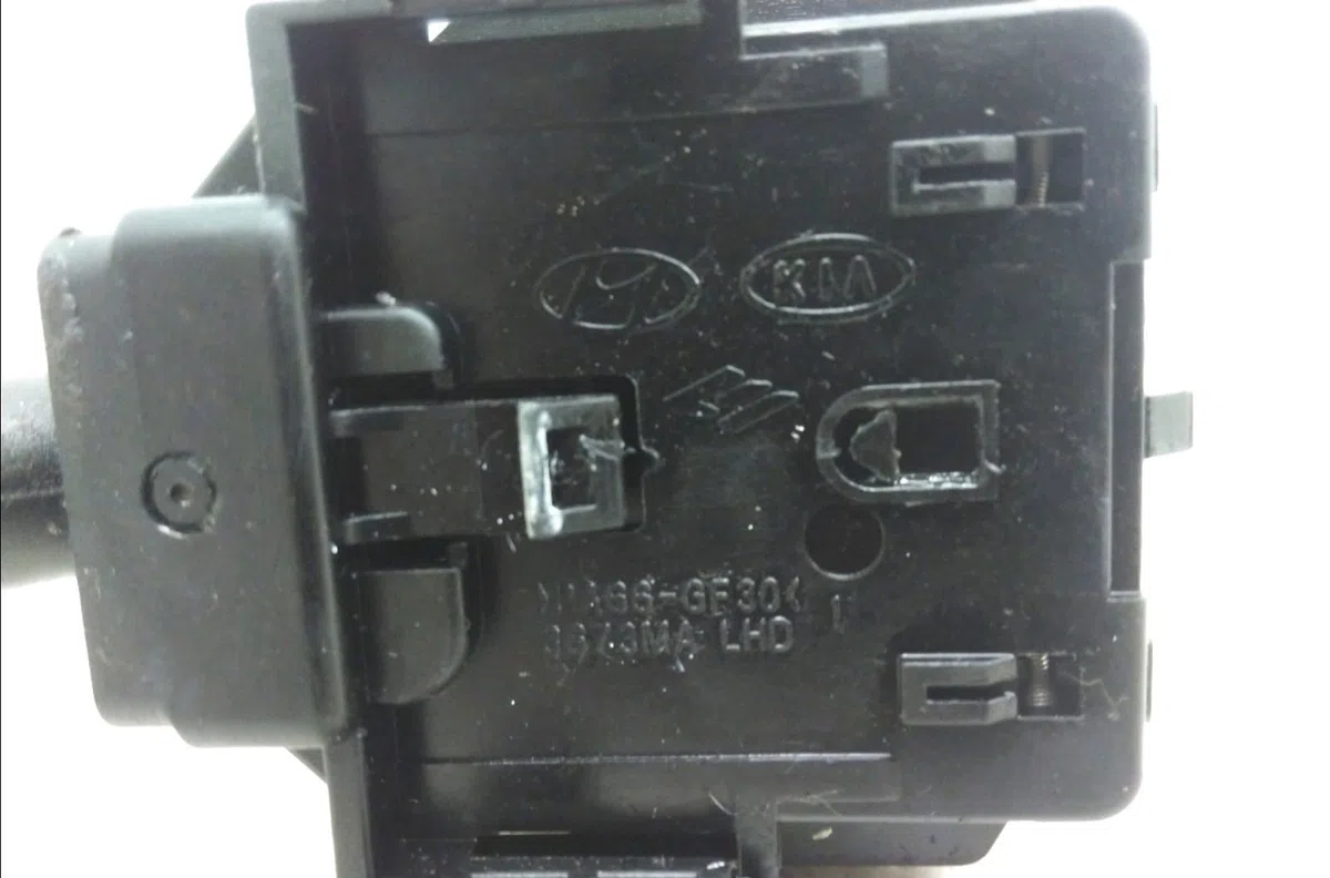 Commande eclairage Kia CEE'D 3-5 portes (ED) 1.6 crdi 90 (2006-2012) occasion — photo 3