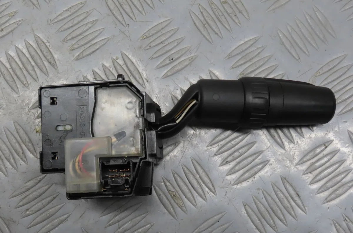 Commande eclairage Mazda 3 (BK) 1.6 (bk14) (2003-2009) occasion — photo 2