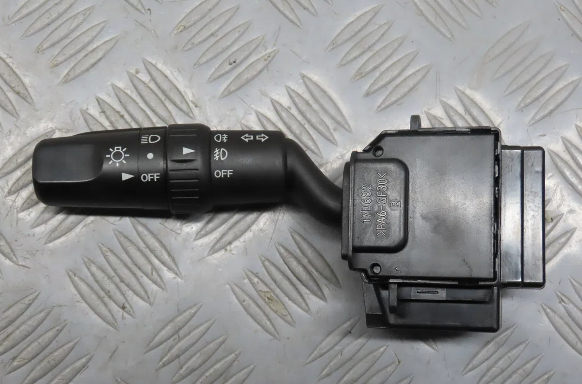 Commande eclairage Mazda 3 (BK) 1.6 (bk14) (2003-2009) occasion — photo 4