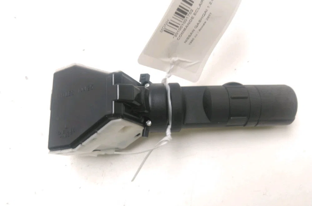 Commande eclairage Nissan QASHQAI - QASHQAI 2 I (J10, NJ10, JJ10E) 2.0 dci traction intégrale (2007-2013) 5 portes occasion — photo 2