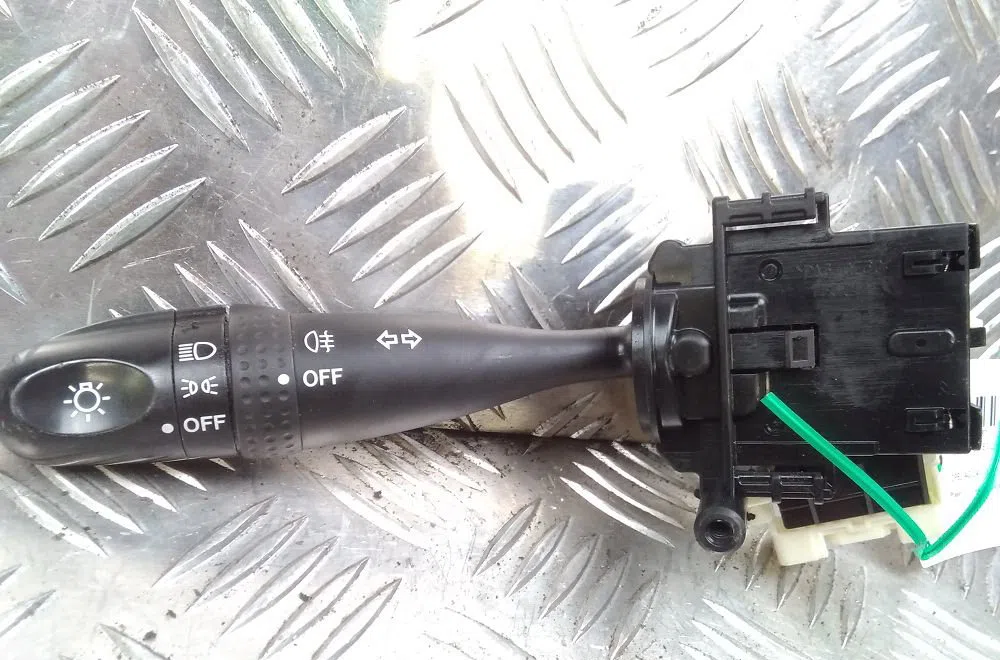 Commande eclairage Opel AGILA (B) (H08) 1.0 (f68) (2008-2011) occasion — photo 2