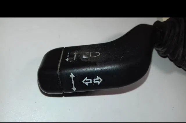 Commande eclairage Opel CORSA D (S07) 1.2 (l08, l68) (2006-2014) 5 portes occasion — photo 2