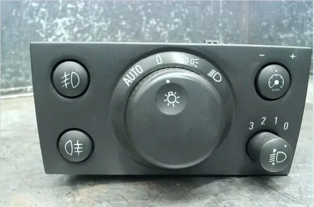 Commande eclairage Opel SIGNUM 3-5 portes (Z03) 1.9 cdti (f48) (2004-2008) 5 portes occasion