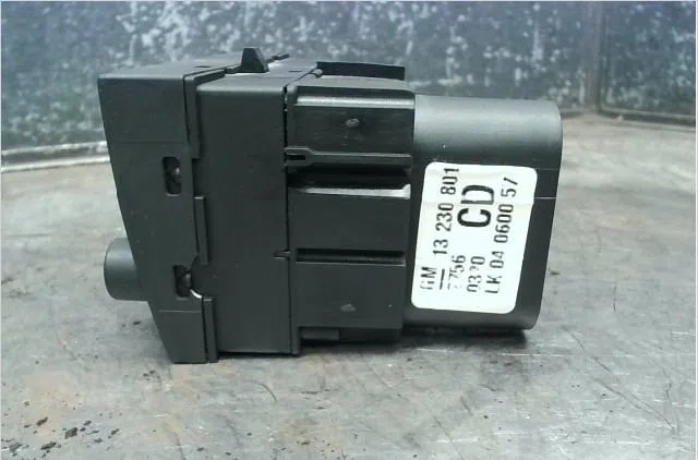 Commande eclairage Opel SIGNUM 3-5 portes (Z03) 1.9 cdti (f48) (2004-2008) 5 portes occasion — photo 2