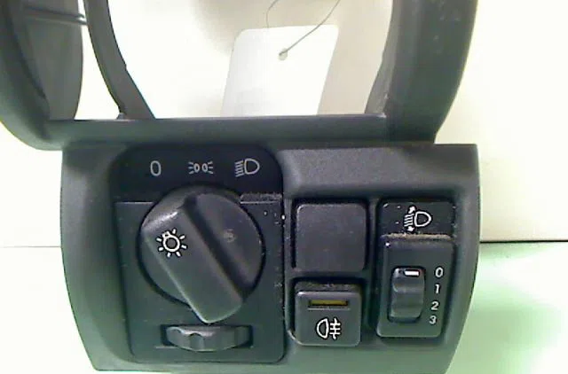 Commande eclairage OPEL TIGRA I 1995 occasion — photo 2