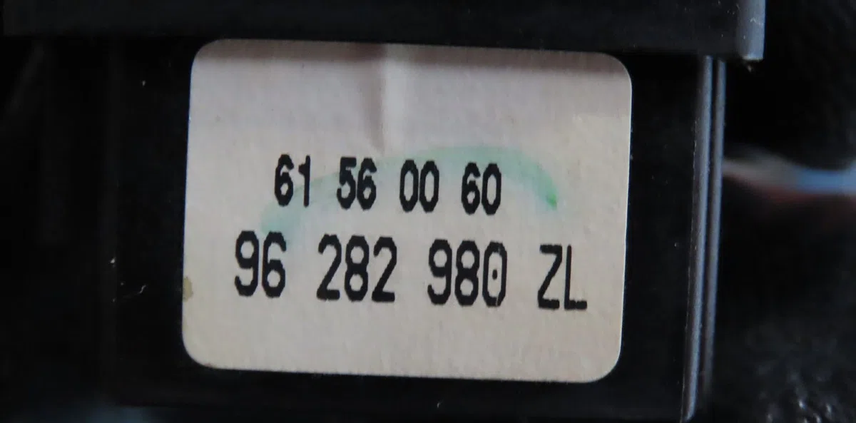 Commande eclairage Peugeot 106 II (1A_, 1C_) 1.1 i (1996-2004) occasion — photo 3