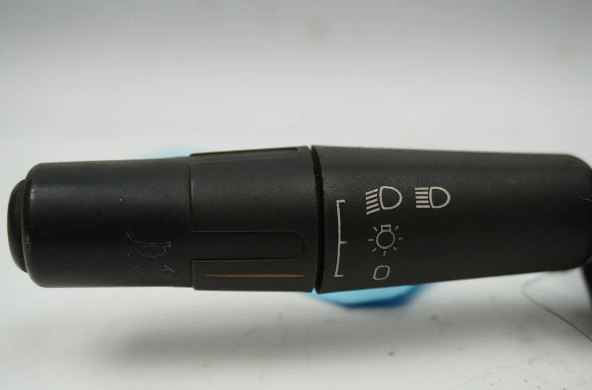 Commande eclairage Peugeot 306 3-5 portes (7A, 7C, N3, N5) 1.4 (1993-2001) 5 portes occasion — photo 2