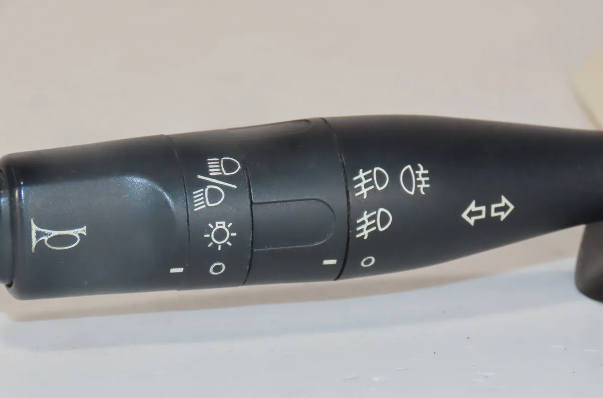 Commande eclairage Peugeot 306 3-5 portes (7A, 7C, N3, N5) 1.6 (1993-2000) occasion — photo 3