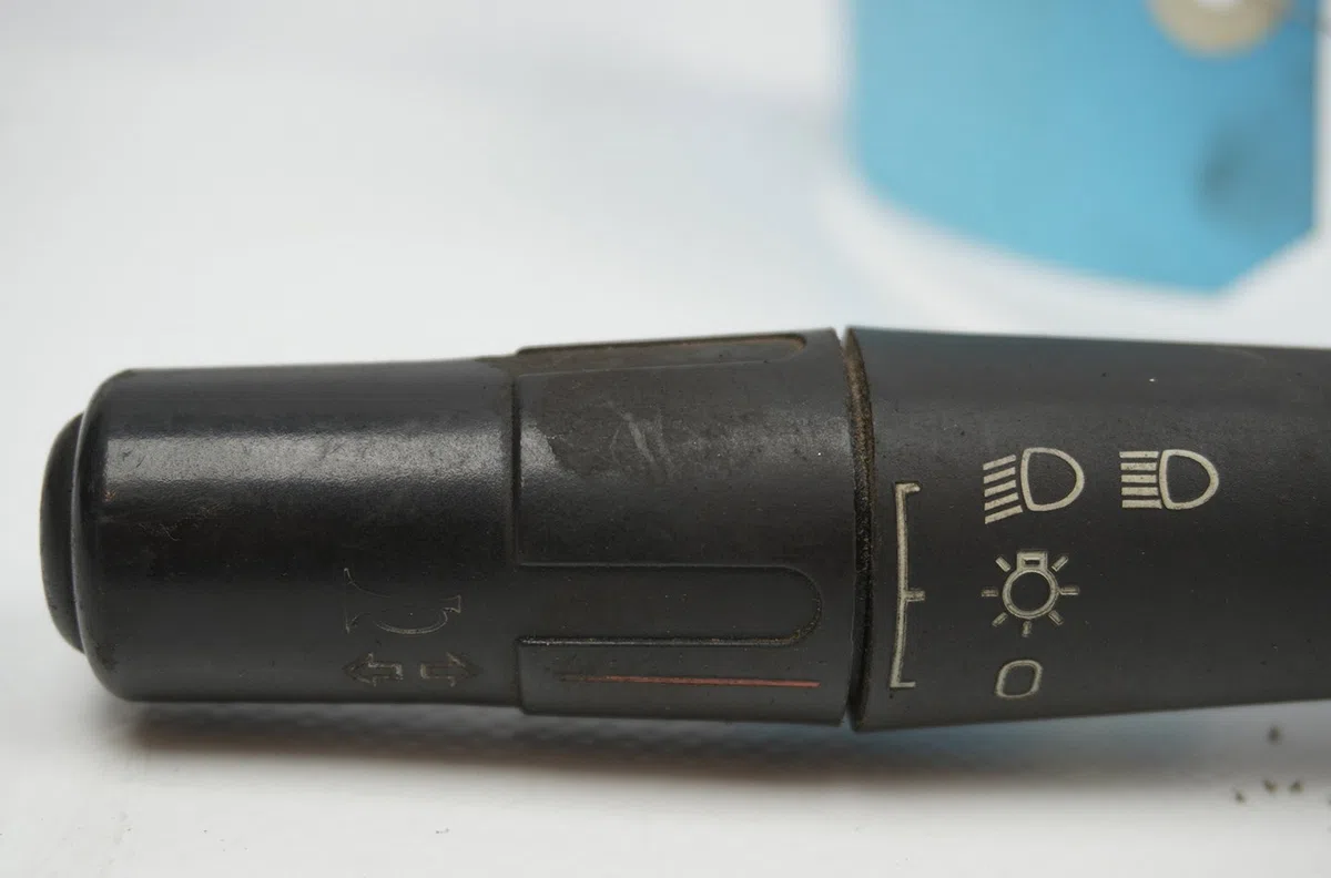 Commande eclairage Peugeot 306 3-5 portes (7A, 7C, N3, N5) 1.9 d (1994-2001) occasion — photo 2