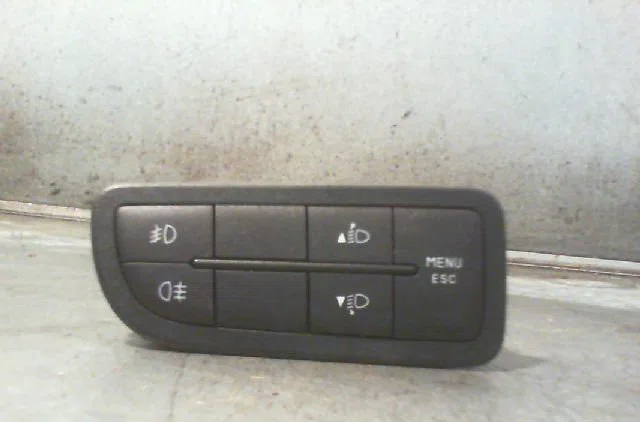 Commande eclairage PEUGEOT BIPPER 2014 occasion — photo 3