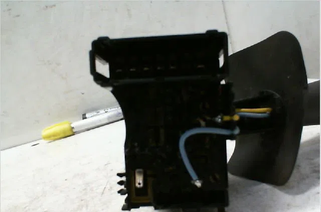 Commande eclairage RENAULT CLIO CAMPUS II Phase 1 07-2006--07-2009 1.5 DCI 65ch occasion — photo 3