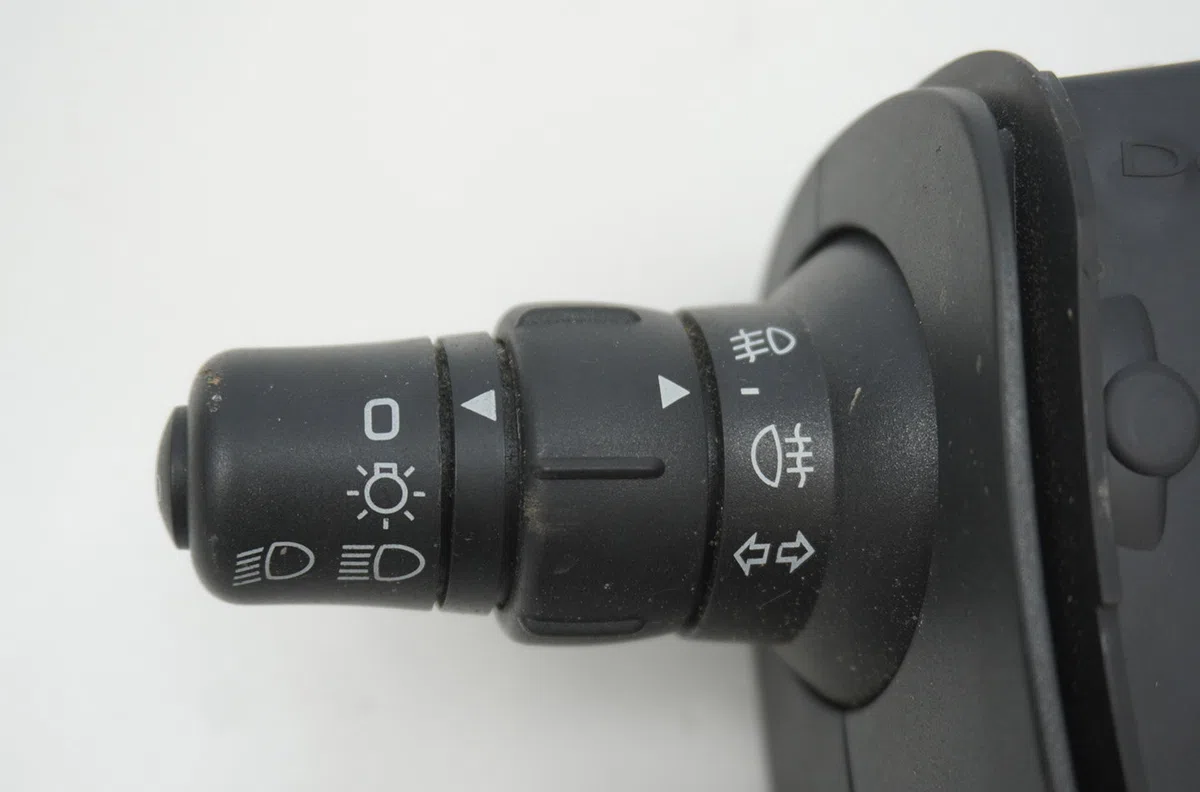 Commande eclairage Renault CLIO III (BR0-1, CR0-1) 1.4 16v (2005-2012) occasion — photo 3