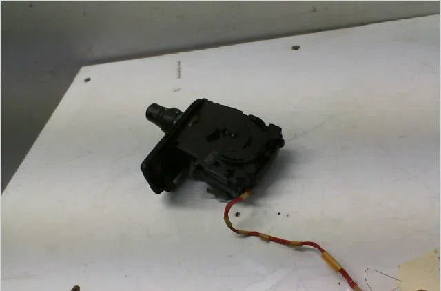 Commande eclairage RENAULT CLIO III Phase 1 09-2005--03-2009 1.2 TCE 16v 100ch occasion — photo 2