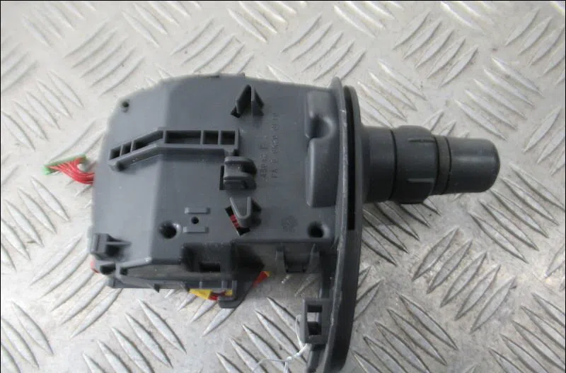 Commande eclairage Renault KANGOO Express (FW0-1_) Z.e. (fw0z, fw1z) (2011) occasion — photo 2