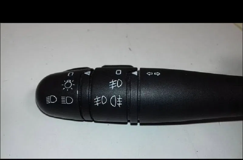 Commande eclairage Renault LAGUNA II (BG0-1_) 1.9 dci (2001-2007) occasion — photo 2