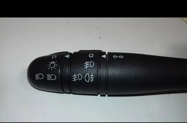 Commande eclairage Renault LAGUNA II (BG0-1_) 2.0 16v ide (bg0n) (2001-2007) occasion — photo 2