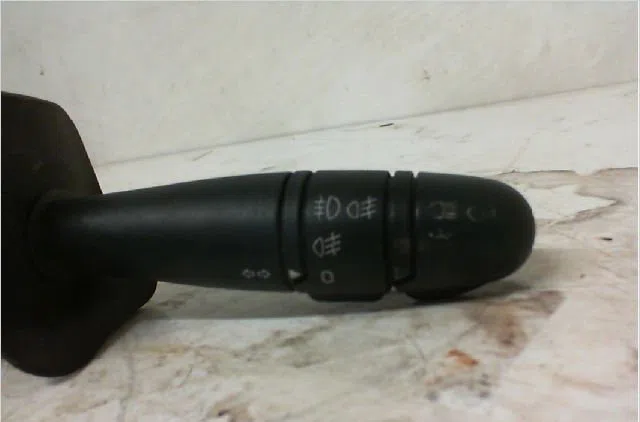 Commande eclairage RENAULT MEGANE II Phase 1 09-2003--12-2005 1.9 DCI 120ch occasion — photo 2