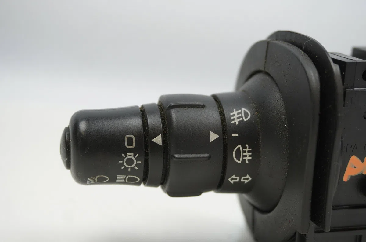 Commande eclairage Renault SCÉNIC II (JM0-1_) 1.5 dci (jm1e, jm16) (2005-2008) 5 portes occasion