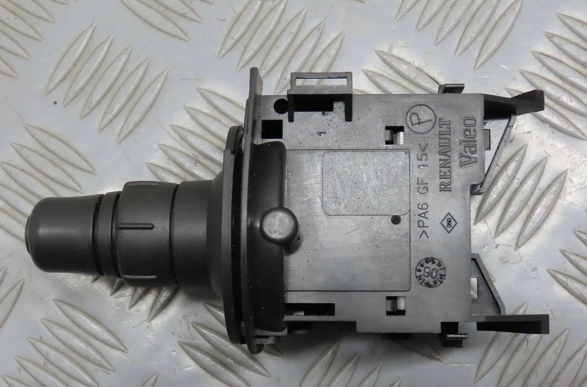 Commande eclairage Renault SCÉNIC II (JM0-1_) 2.0 dci (jm1k) (2005-2008) occasion — photo 2