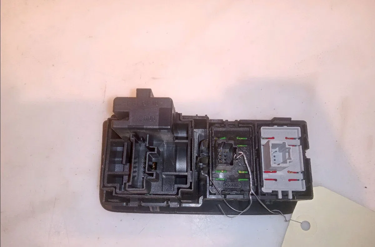 Commande eclairage Renault SCÉNIC III (JZ0-1_) 1.6 dci (jz00, jz12) (2011) 5 portes occasion — photo 2
