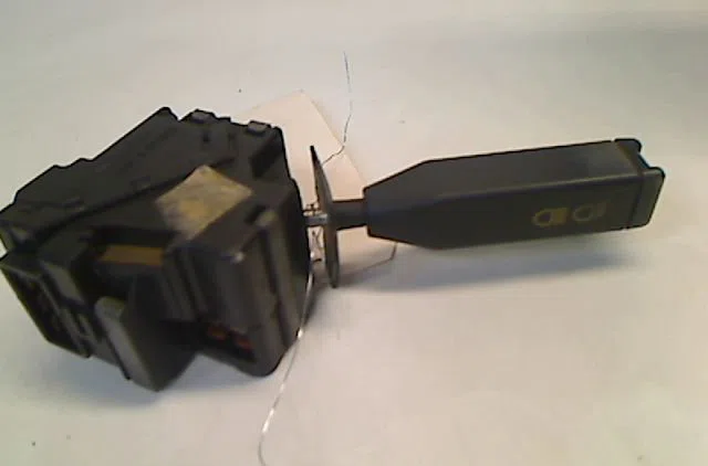 Commande eclairage RENAULT SUPER 5  FIVE BV5 (91-92) occasion — photo 2