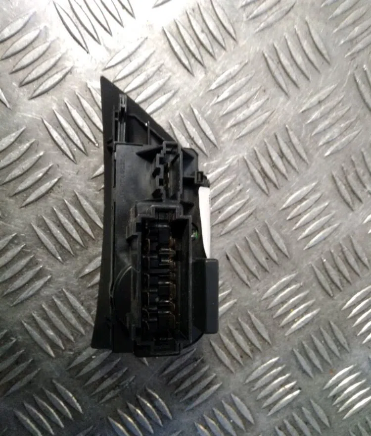 Commande eclairage Seat IBIZA II (6K1) 1.4 i (1993-2002) occasion — photo 2