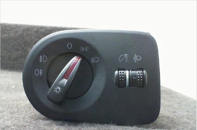 Commande eclairage Seat IBIZA IV (6J5, 6P1) 1.2 tdi (2010-2015) occasion