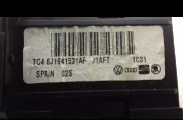 Commande eclairage Seat IBIZA IV (6J5, 6P1) 1.6 tdi (2009-2015) occasion — photo 2