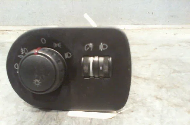 Commande eclairage SEAT LEON 2008 occasion — photo 2