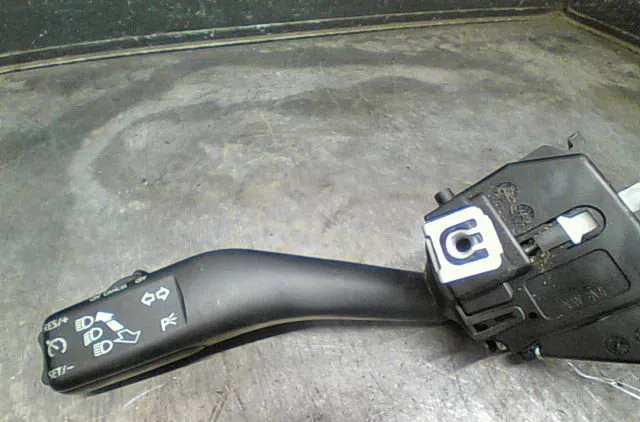 Commande eclairage Seat TOLEDO III (5P2) 1.9 tdi (2004-2009) occasion — photo 4