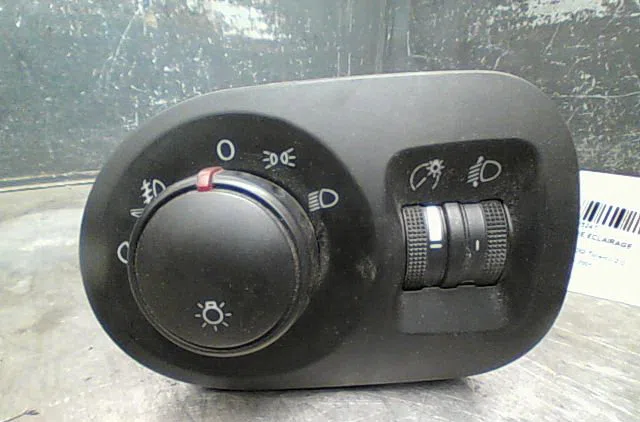 Commande eclairage Seat TOLEDO III (5P2) 2.0 tdi 16v (2004-2009) occasion — photo 3