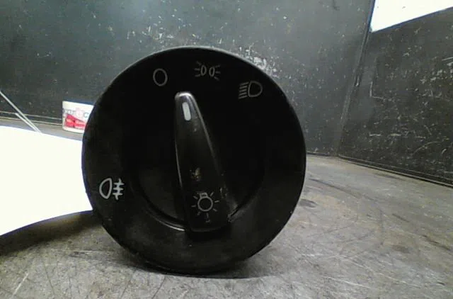 Commande eclairage Skoda FABIA II (542) 1.4 tdi (2007-2010) occasion — photo 3