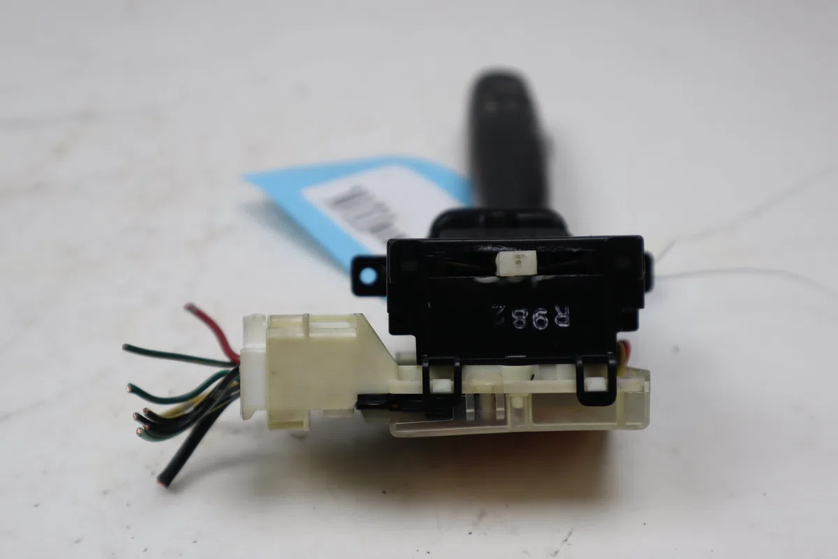 Commande eclairage Subaru IMPREZA Break (GF) 1.6 i awd (gf4) (1992-2000) occasion — photo 4