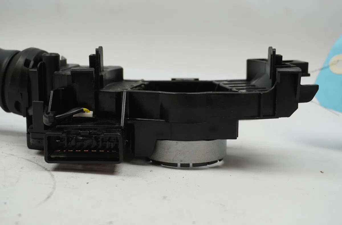 Commande eclairage Toyota YARIS (_P9_) 1.4 d-4d (nlp90_) (2005-2012) occasion