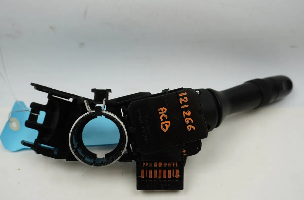 Commande eclairage Toyota YARIS (_P9_) 1.4 d-4d (nlp90_) (2005-2012) occasion — photo 4
