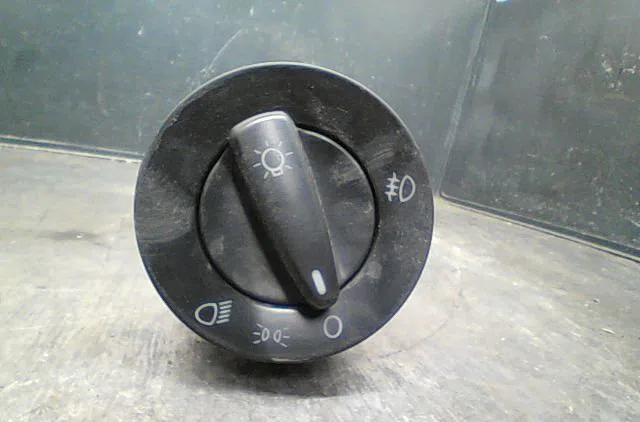 Commande eclairage VOLKSWAGEN BORA Phase 1 10-1998--12-2005 occasion — photo 4